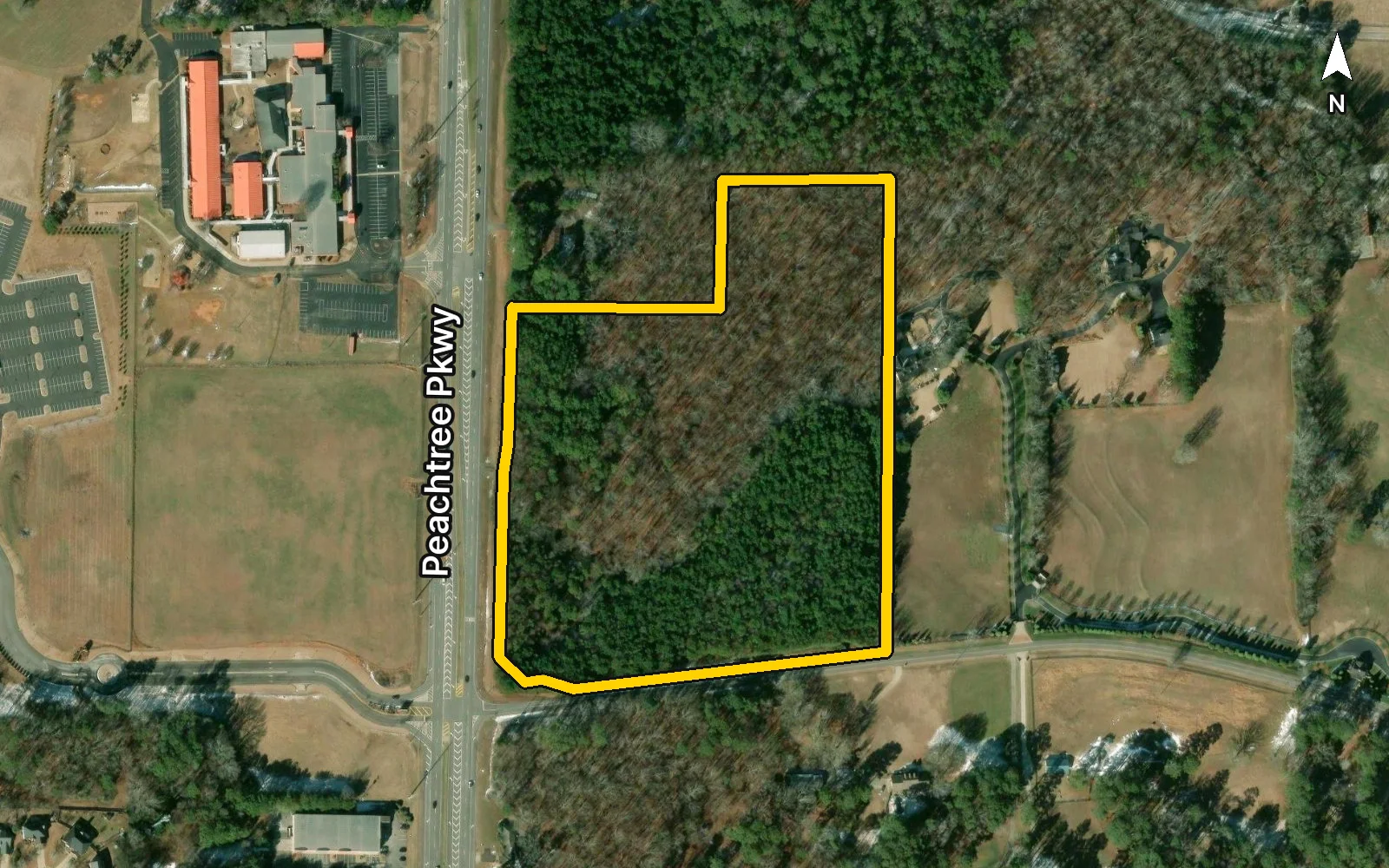 Aerial, Esri, Maxar for 2045 Peachtree Parkway