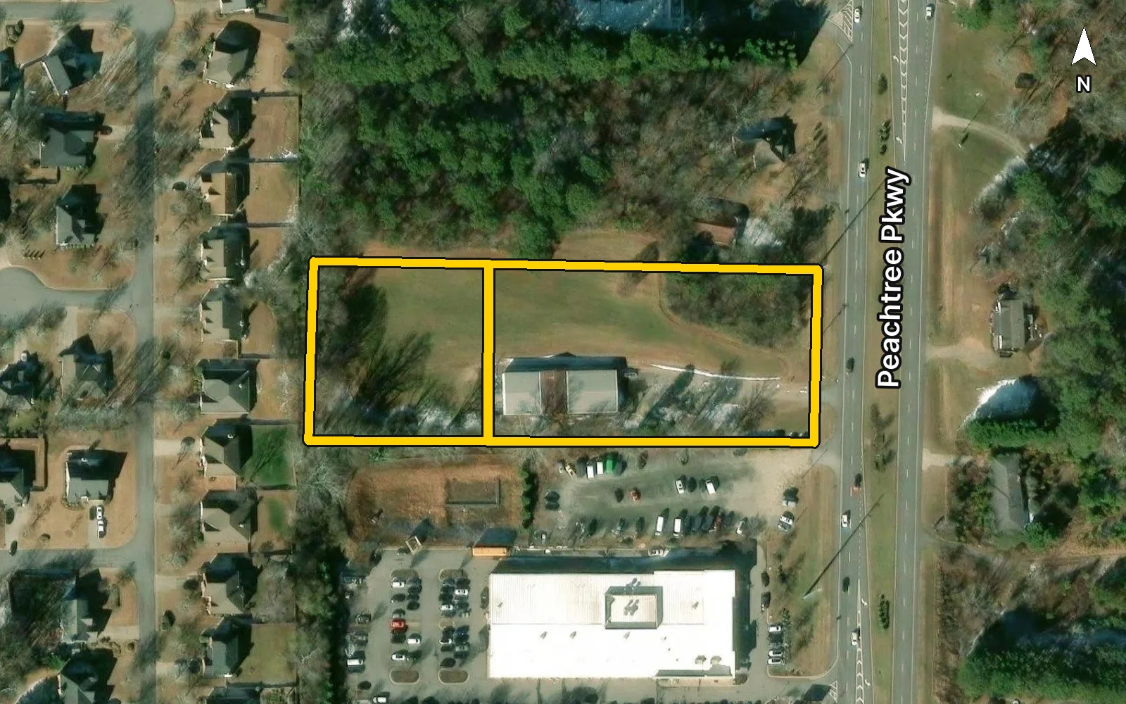 Aerial, Esri, Maxar for Peachtree Parkway